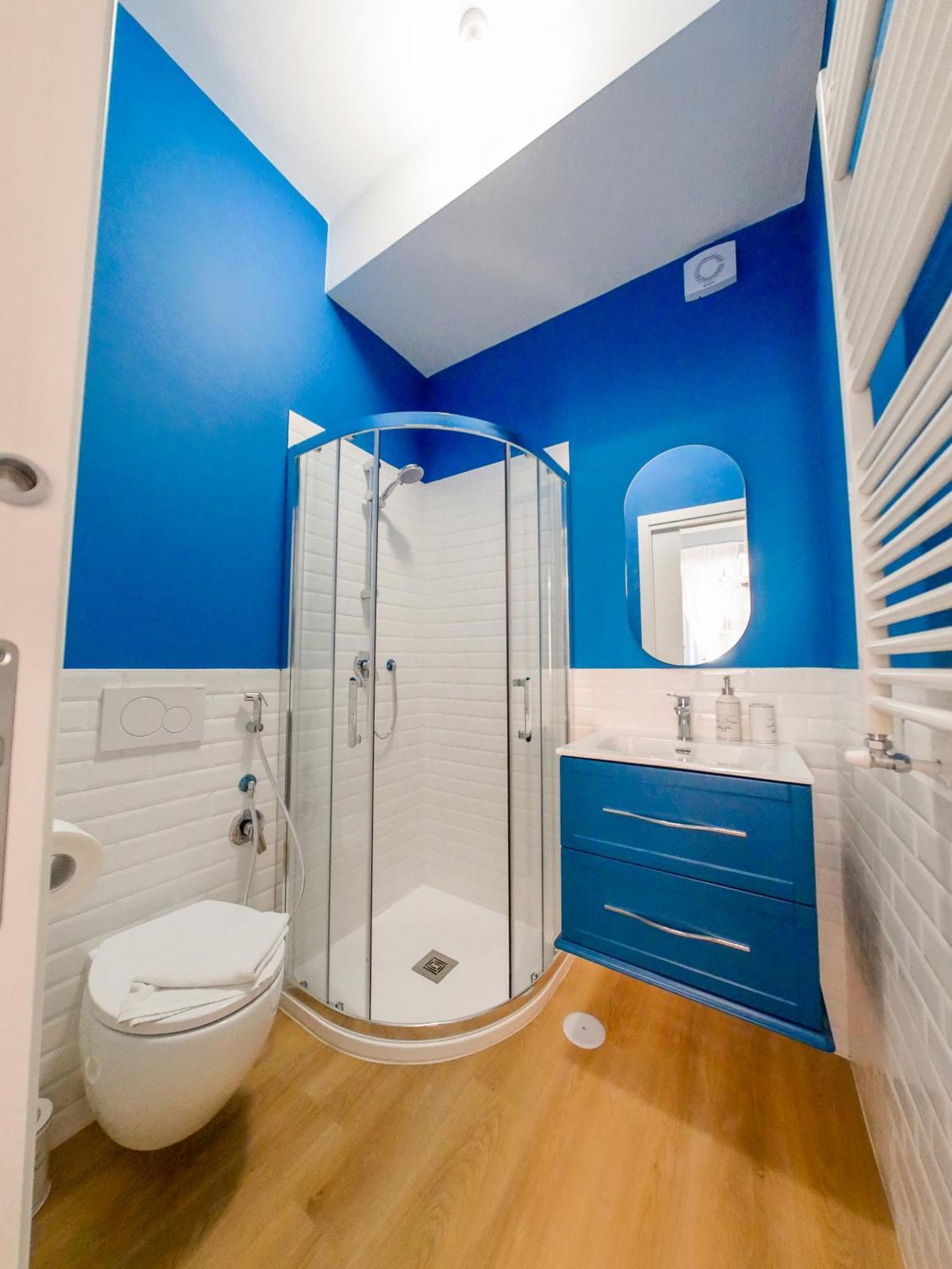 Chic Modern 2-Bedroom Near Metro Rom Exterior foto