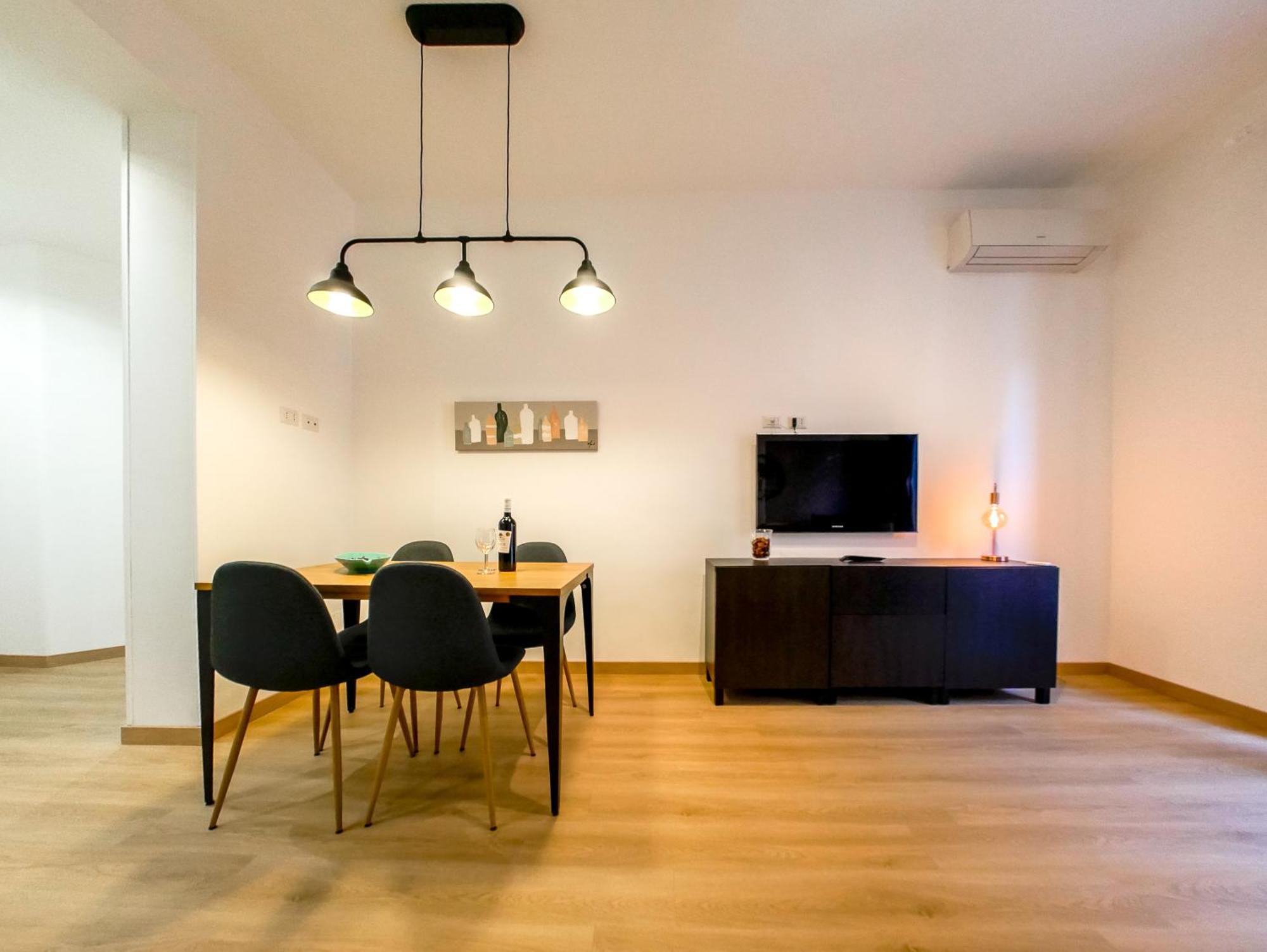 Chic Modern 2-Bedroom Near Metro Rom Exterior foto